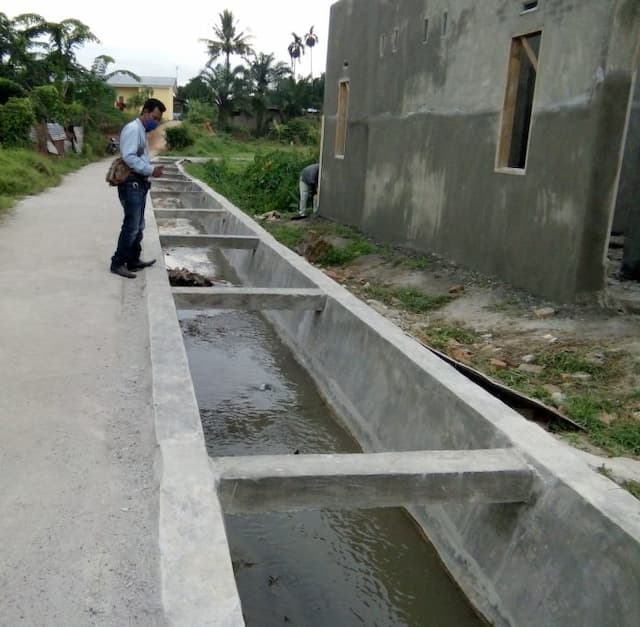 dinas_pupr_bangun_drainase_di_jalan_abd_rahman_tebingtinggi