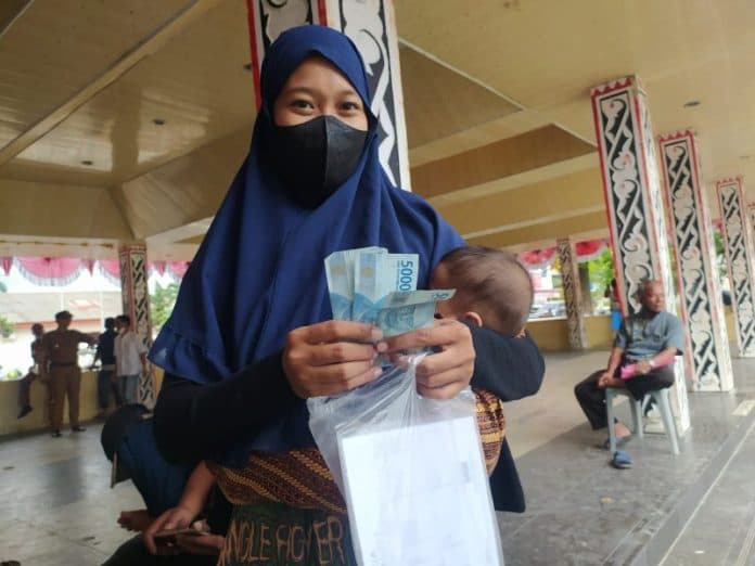 dinas_sosial_siantar_coret_1000_kpm_penerima_blt_bbm_tahap_i