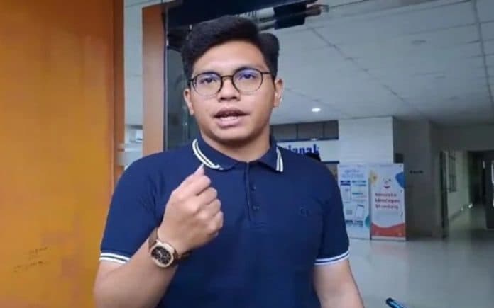 dinonaktifkan_ketua_bem_ui_bantah_lakukan_kekerasan_seksual