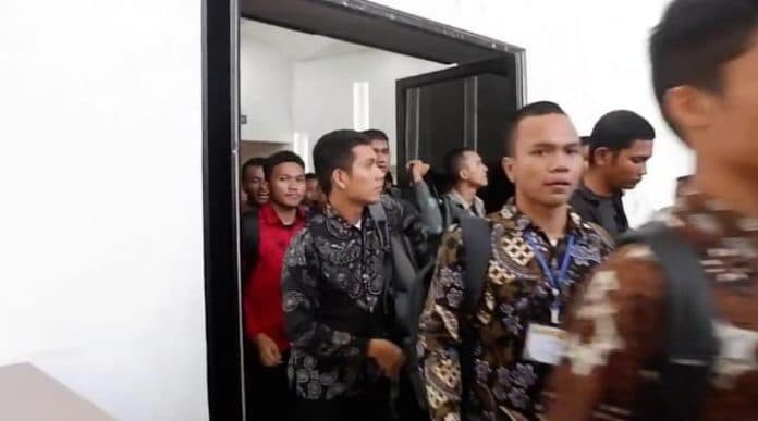 dinyatakan_tak_lulus_casis_bintara_dan_tamtama_coba_tegar_dan_evaluasi_diri