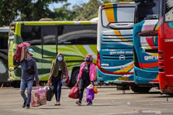 diprediksi_konsumsi_bbm_turun_20_persen_saat_larangan_mudik