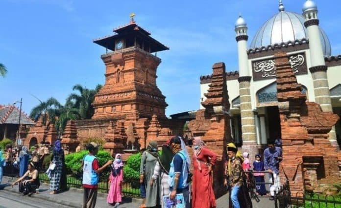 diprediksi_wisata_religi_alam_dan_kuliner_jadi_favorit_libur_lebaran