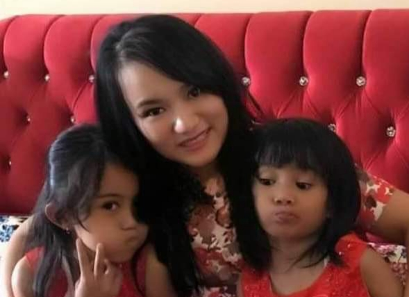direktur_keuangan_efarina_etaham_group_meninggalkan_dua_orang_putri
