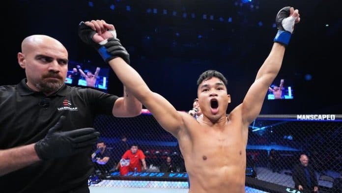 diremehkan_petarung_india_jelang_final_road_to_ufc_jeka_saragih_akan_saya_bungkam