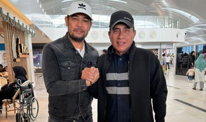 disambut_edy_rahmayadi_pelatih_psms_nil_maizar_akhirnya_tiba_di_medan