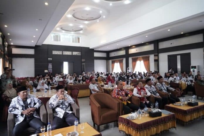 disdik_labusel_peringati_hgn_2023_ini_pesan_pidato_terakhir_mendikbud_ristek
