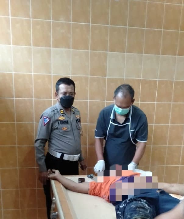 ditabrak_dekat_rs_patar_asri_deli_serdang_pedagang_sate_tewas
