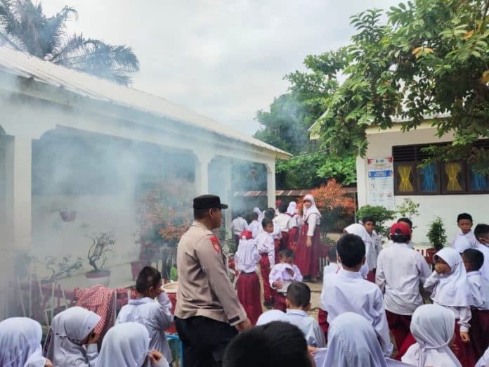ditemukan_kasus_dbd_dinkes_batu_bara_lakukan_fogging