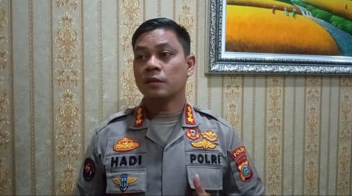 ditetapkan_tersangka_bos_judi_online_cemara_asri_terdeteksi_di_singapura