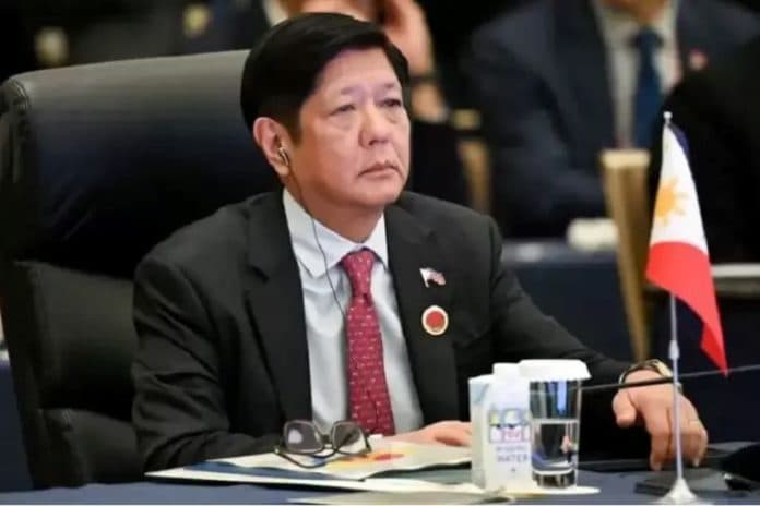 dituduh_coba_ubah_konstitusi_presiden_filipina_terancam_digulingkan