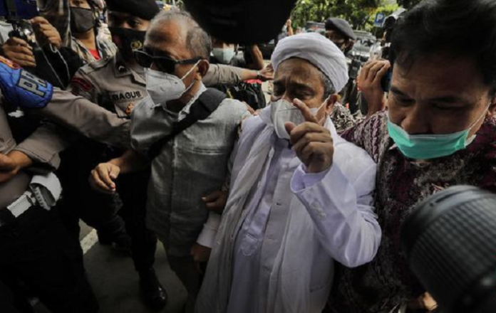 divonis_4_tahun_penjara_dalam_tes_swab_rs_ummi_rizieq_shihab_banding