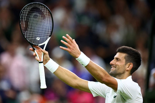 djokovic_bentrok_jannik_sinner_di_perempat_final_wimbledon