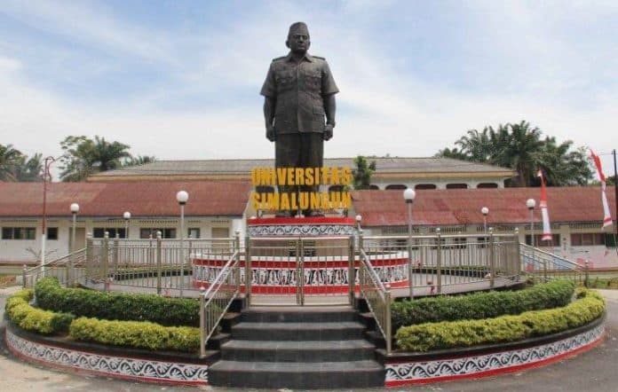 dosen_gugat_rektor_usi_di_pn_pematangsiantar