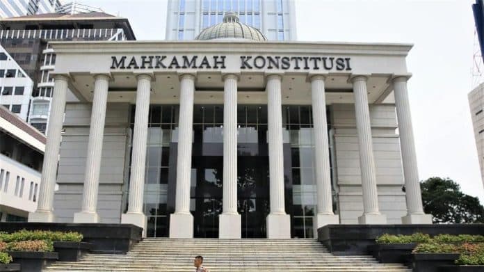 dpr_resmi_usulkan_revisi_uu_mahkamah_konstitusi