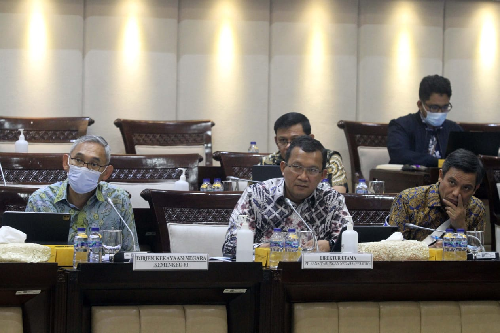 dpr_restui_rights_issue_btn_rp413_t_termasuk_pmn_rp248_t