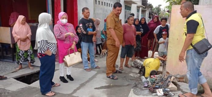 dprd_medan_minta_dinas_pu_segera_perbaiki_drainase_di_lingkungan_9_kelurahan_bantan