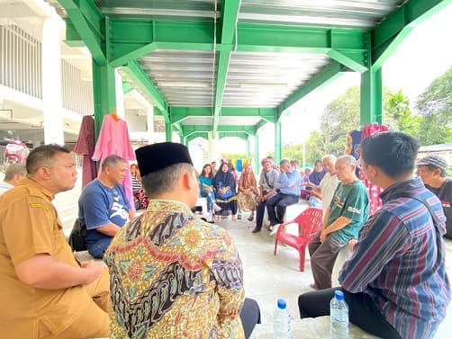dprd_medan_nilai_dirut_pud_pasar_tak_berpihak_ke_pedagang_pasar_aksara