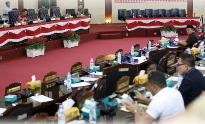 dprd_medan_sepakati_perda_pengelolaan_sampah_jadi_perda_inisiatif