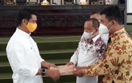 dprd_siantar_belum_temukan_dasar_hukum_berhentikan_wali_kota_dari_jabatannya