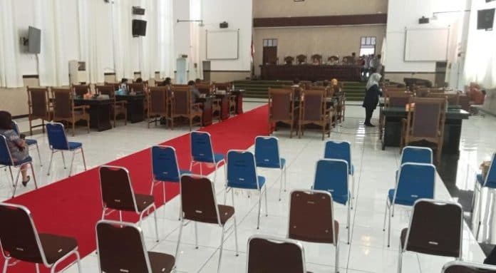 dprd_siantar_kembali_jadwalkan_pembahasan_rapbd_2023_untuk_keempat_kalinya