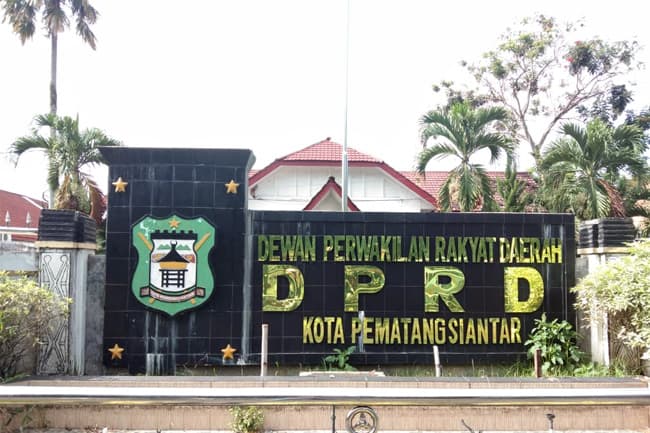 dprd_siantar_kembali_jadwalkan_rapat_paripurna_pembahasan_rapbd_2023
