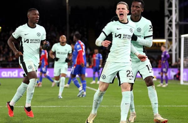 dua_gol_di_injury_time_bawa_chelsea_raih_3_poin