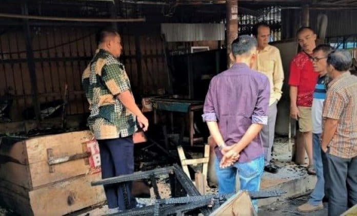 dua_kios_tempel_pasar_horas_siantar_terbakar_ini_kata_pd_phj_soal_statusnya