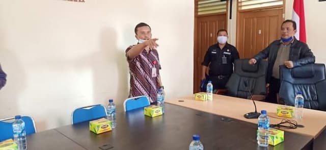dua_paslon_kuat_bupati_samosir_saling_bersengketa_di_bawaslu