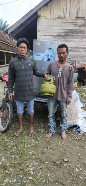 dua_pelaku_pencurian_ini_ditangkap_polsek_pangkalan_brandan