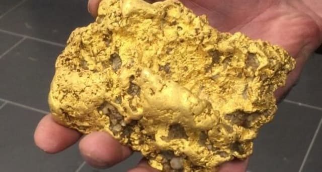dua_penambang_di_australia_temukan_bongkahan_emas_senilai_rp37_miliar