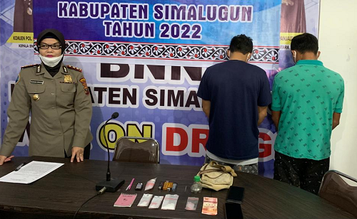 dua_pengedar_sabu_ditangkap_bnn_simalungun_di_tanah_jawa