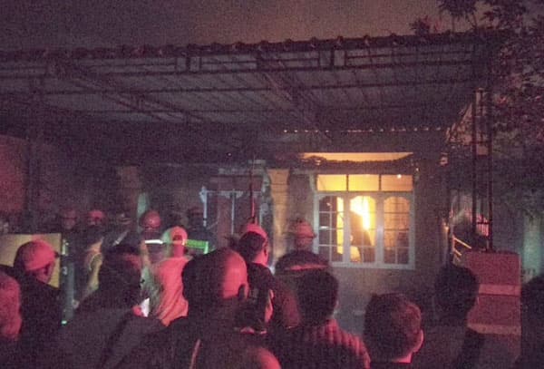 dua_rumah_di_jalan_gurilla_medan_terbakar_selepas_magrib