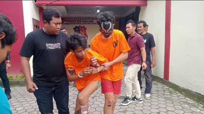 dua_spesialis_begal_bersajam_dibekuk_satu_ditembak