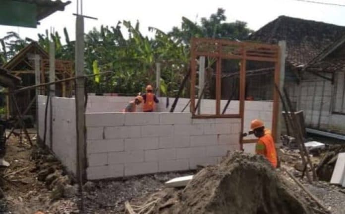 dua_tahun_terakhir_60_warga_siantar_terima_bantuan_bedah_rumah