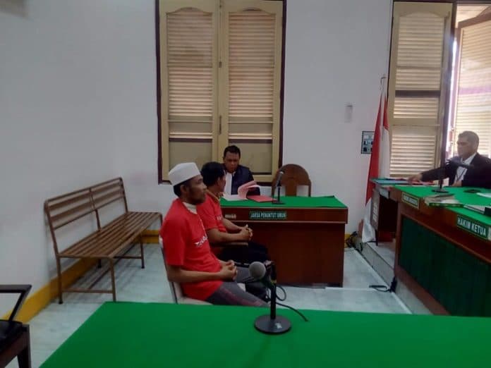 dua_terdakwa_perdagangan_lutung_dituntut_35_tahun_penjara_di_pn_medan