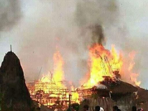 duh_25_rumah_adat_di_sumba_terbakar_ini_pemicunya