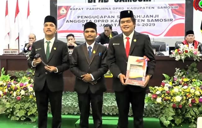 duo_simbolon_jadi_pimpinan_sementara_dprd_kabupaten_samosir