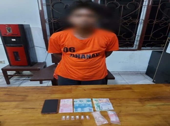 edarkan_sabu_pria_27_tahun_diciduk_sat_narkoba_simalungun