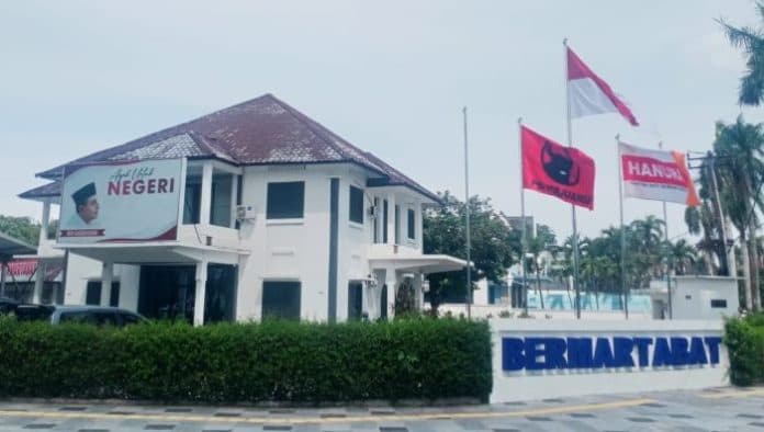 edy_ngaku_dapat_rekomendasi_dari_pdip_adian_napitupulu_buka_suara