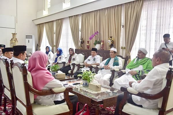 edy_rahmayadi_ajak_ksj_sumut_temukan_metode_pengentasan_kemiskinan