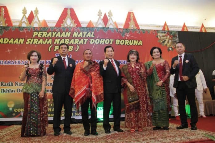 edy_rahmayadi_ingatkan_pentingnya_rasa_persaudaraan_di_perayaan_natal_parsadaan_si_raja_nabarat