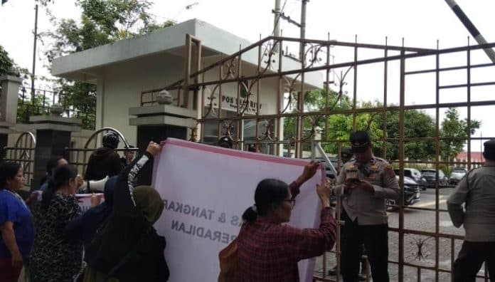 eks_karyawan_minta_pn_medan_segera_lelang_barang_barang_milik_pt_macan_yaohan
