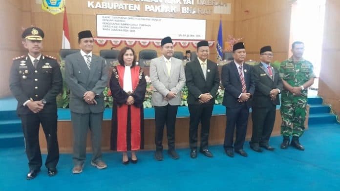 elson_angkat_resmi_dilantik_jadi_ketua_dprd_pakpak_bharat