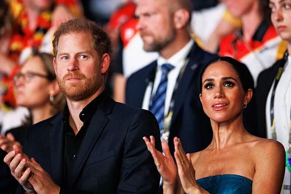 enam_eks_polisi_london_dihukum_penjara_karena_hina_keluarga_kerajaan