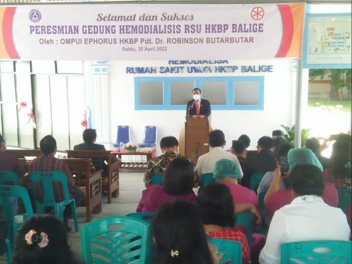 ephorus_hkbp_resmikan_gedung_hemodialisa_rsu_hkbp_balige
