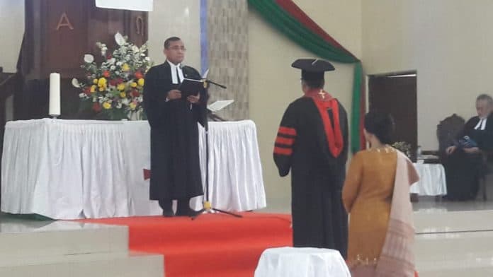 ephorus_lantik_pdt_sukanto_limbong_sebagai_ketua_stt_hkbp_periode_2023_2027