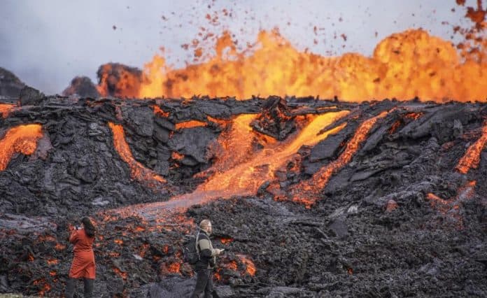 erupsi_gunung_berapi_di_islandia_pertahanan_sipil_dalam_tingkat_darurat