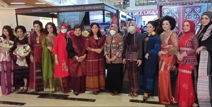 event_sumut_fashion_week_bangkitkan_umkm_sumut