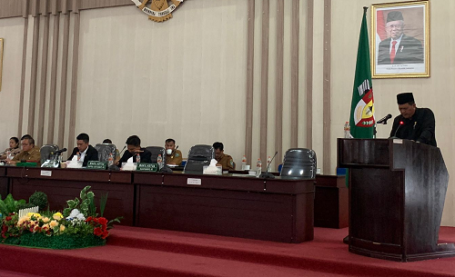 f_gerindra_minta_penjelasan_audit_keuangan_agromadear_di_rapat_paripurna