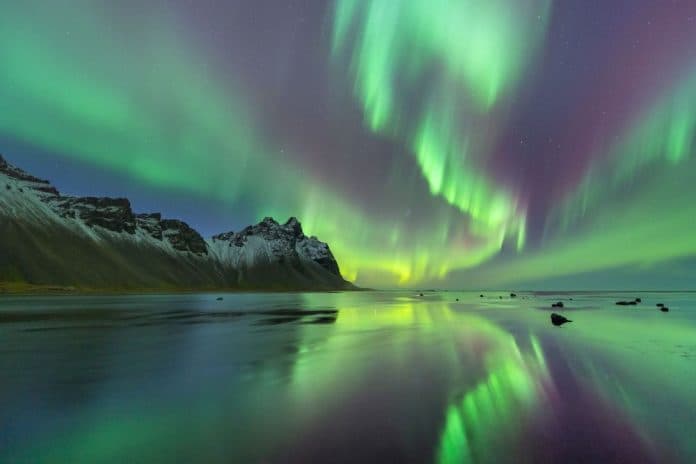 fenomena_aurora_borealis_terjadi_di_eropa_hingga_as